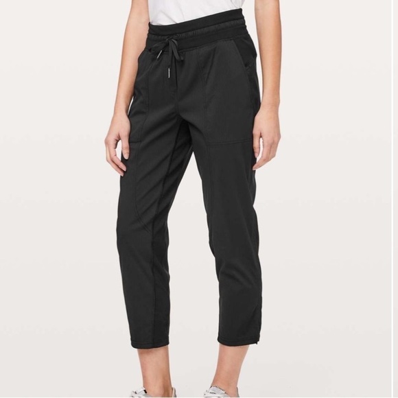 Lululemon Dance Studio Crop *25" - Picture 1 of 14